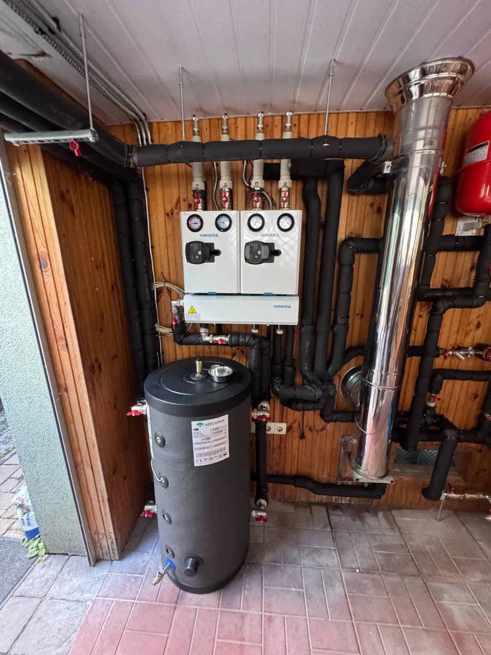 Residência familiar com bombas de calor Mycond Split série BeeSmart