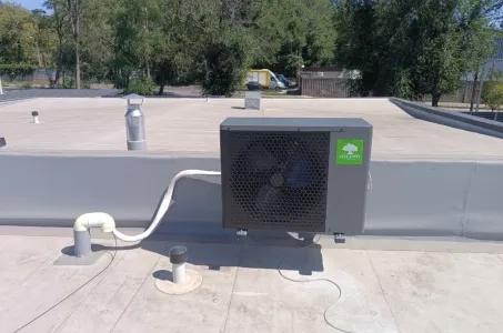 Instalação em chalés com bombas de calor Mycond Split série BeeHeat