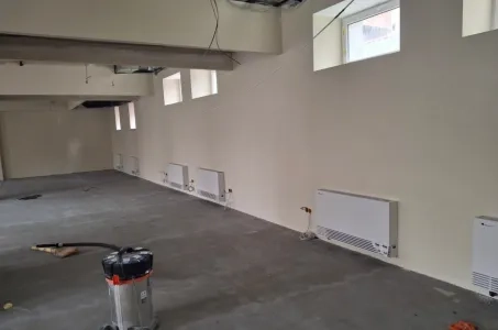 Instalação industrial com unidades fan coil de parede Mycond