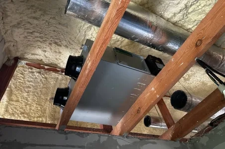 Pavilhão de produção com unidades de ventilação com recuperação de energia Mycond MVS DW